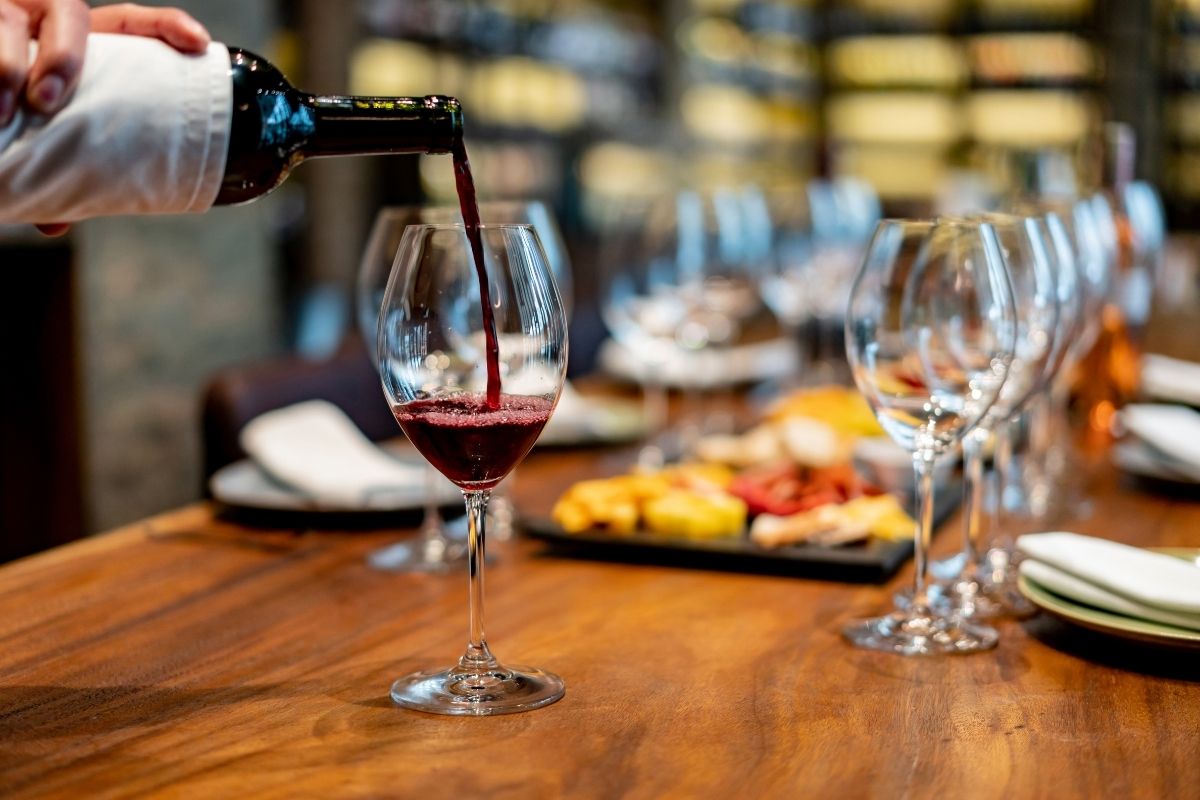 Boutique Wine Bar, Profitable with Short Hours, Excellent Rent for sale in Victoria, melbourne, rare opportunity to acquire a beautifully curated boutique wine bar located in a sought-after Bayside suburb.