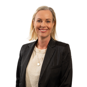 Jodi Lynelle - QLD Business Broker - Small Headshot for Website