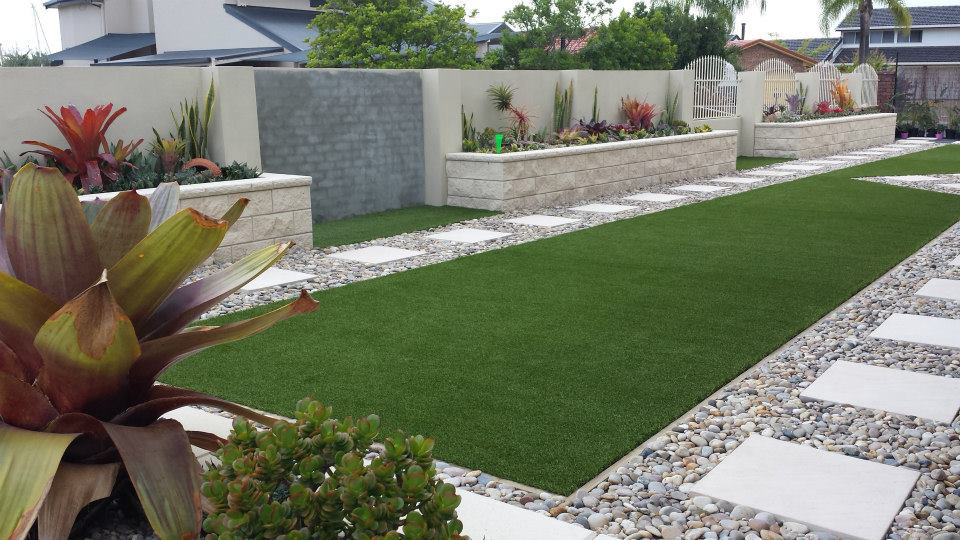 Importer & Wholesaler of Pebbles And Decorative Stone for sale in queensland.